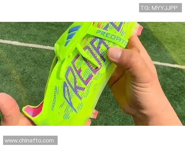 揭秘哪个足球明星选择猎鹰鞋款展现个人风格与竞技实力